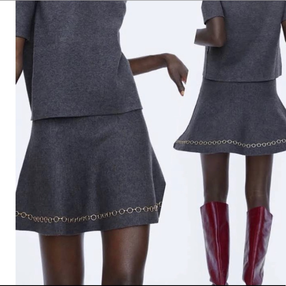 Zara Winter/Fall Knit Skirt W Gold Chains Size S